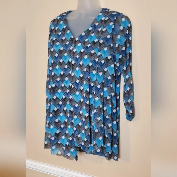 Alfani Light Geometric Blouse 1X - Picture 2 of 6